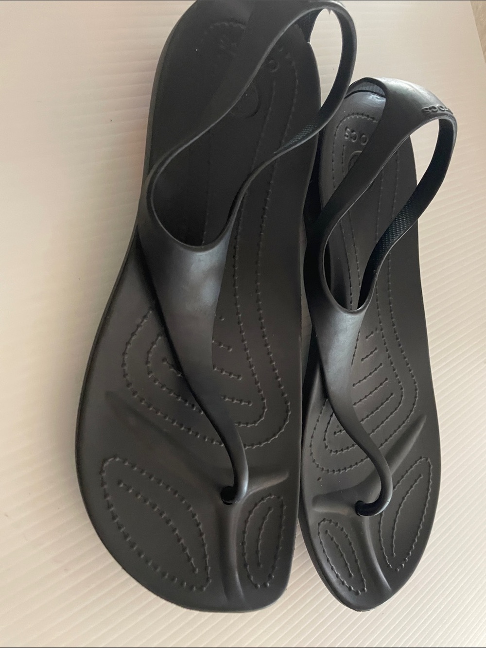 Crocs Women's Sexi Flip sandals one-piece T-strap ankle slingback design size: 8